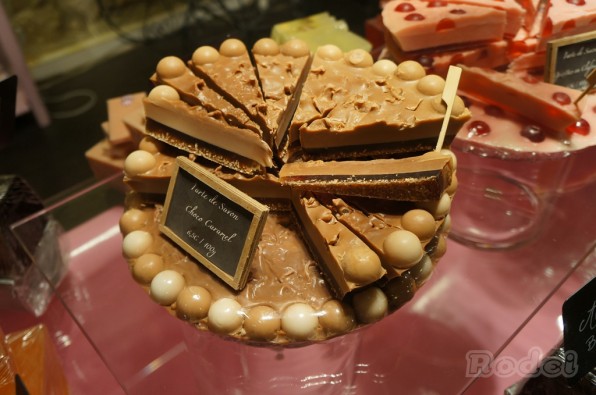 Dois lugares fantásticos na Place de la Comédie, Montpellier Bain de Gourmandises 01 596x395 Dois lugares fantásticos na Place de la Comédie, Montpellier