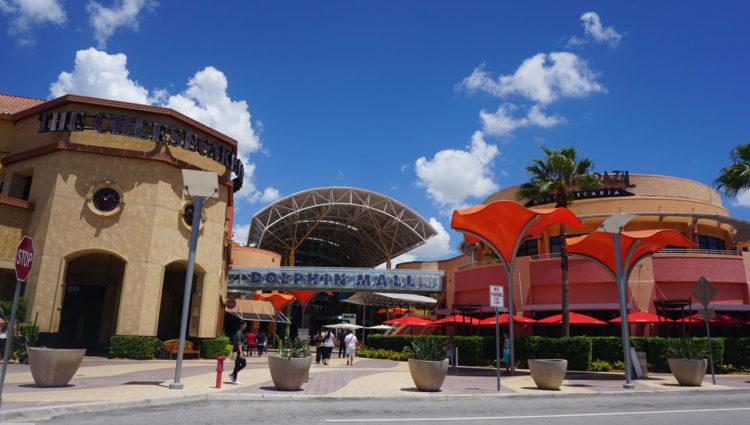 Dolphin Mall: compras em Miami