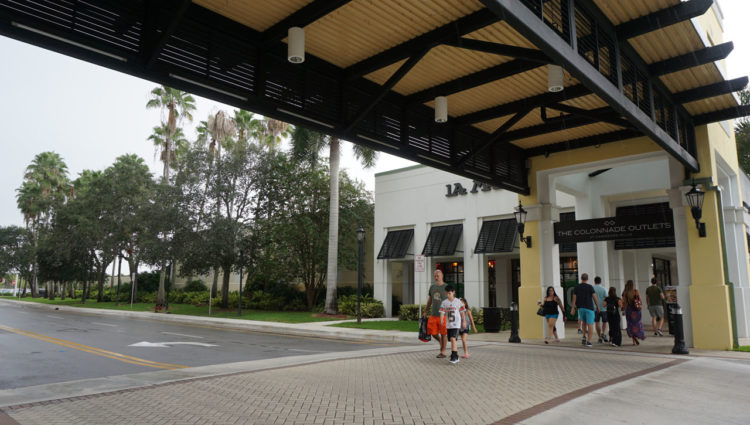 Sawgrass Mills Outlet: The Colonnade