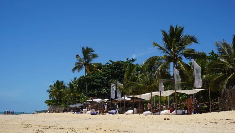 Barracas de praia em Trancoso