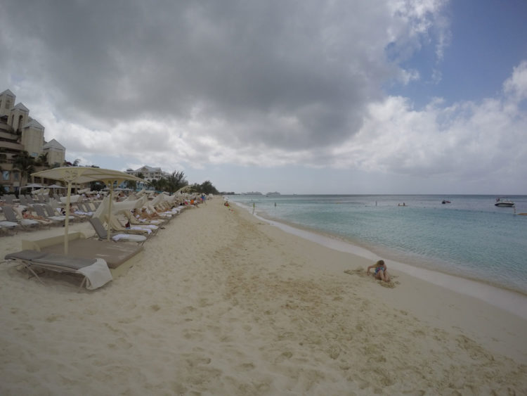 Ritz-Carlton Grand Cayman, Seven Mile Beach