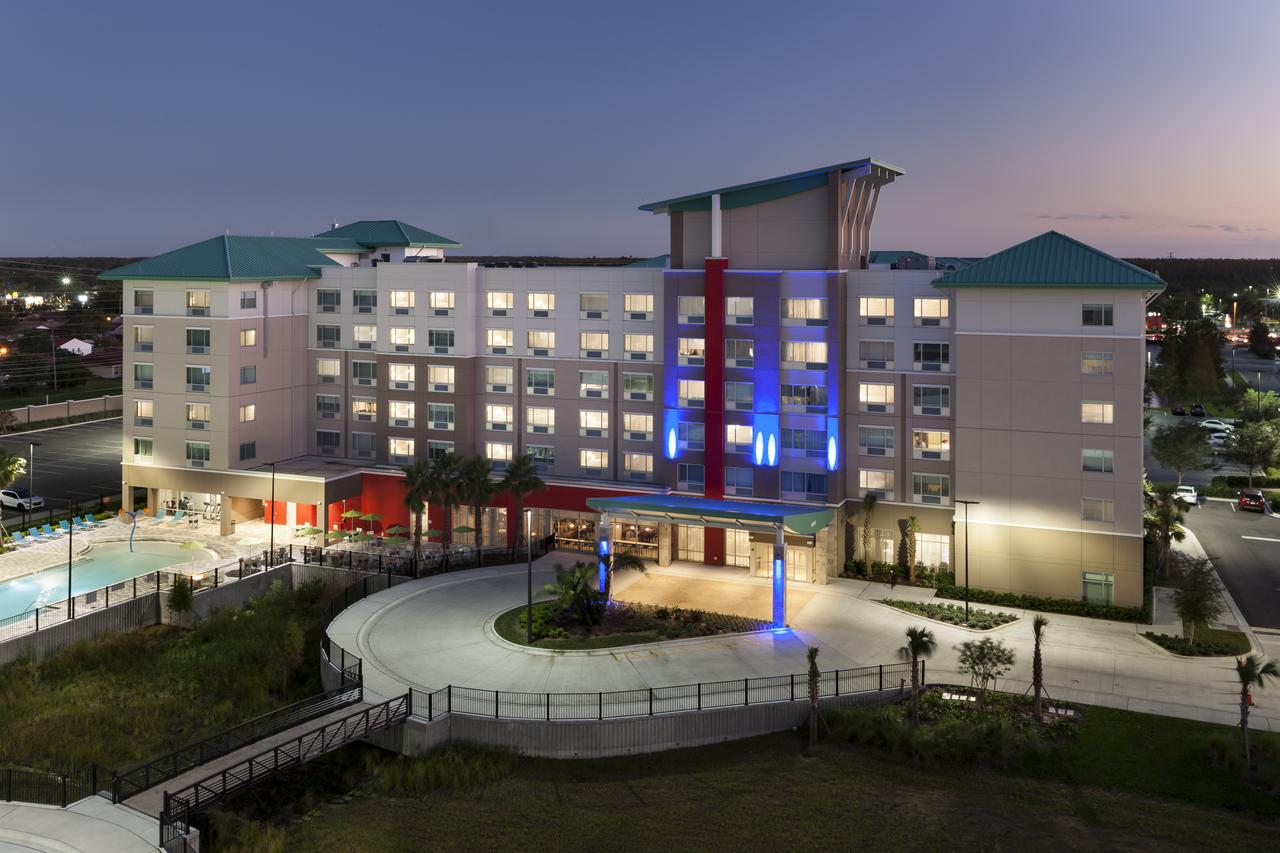 Holiday Inn Express and Suites at SeaWorld: hotel próximo aos outlets de Orlando