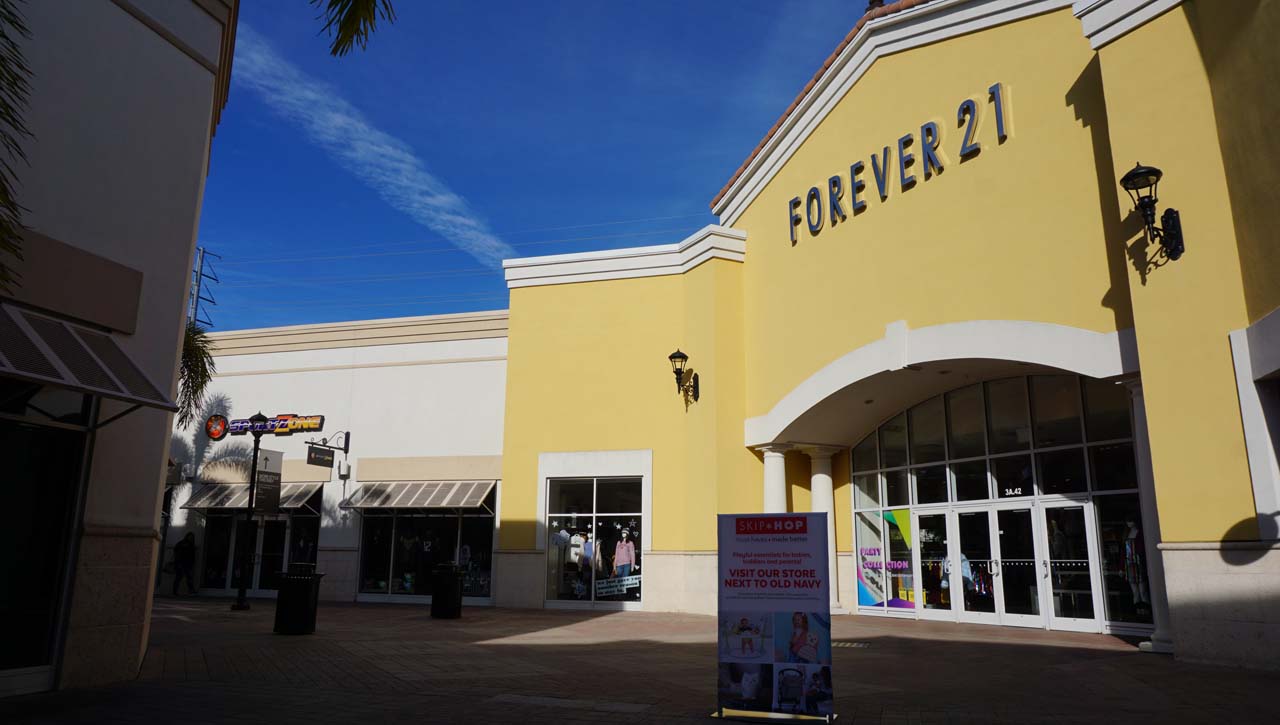 Florida, Orlando International Premium Outlets, Forever 21 face