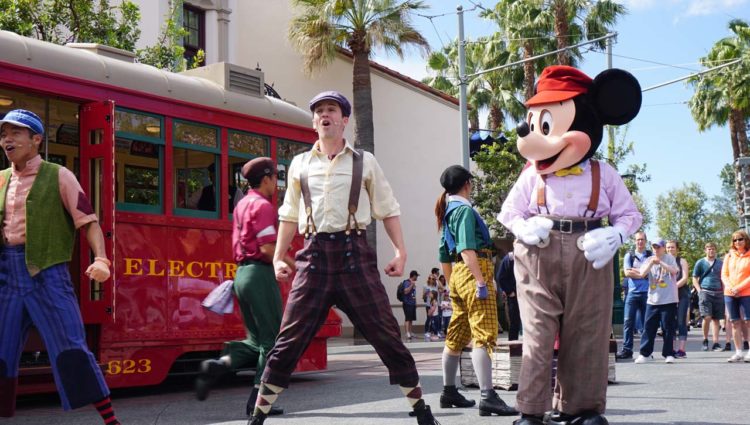 Meet Disney Pals on Buena Vista Street