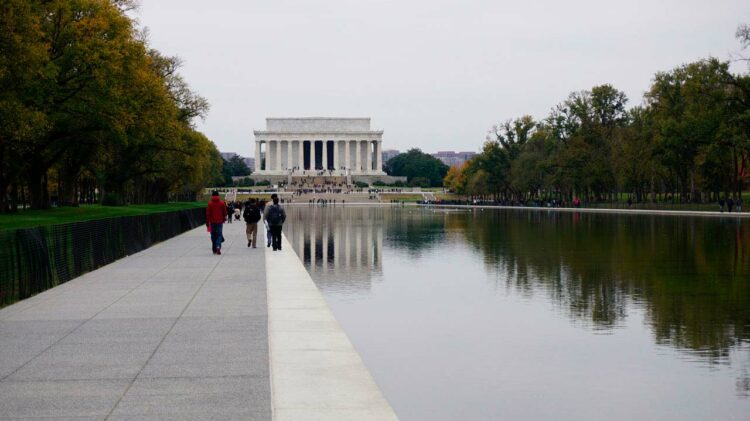 O que fazer em Washington DC: o espelho d'água do Lincoln Memorial 