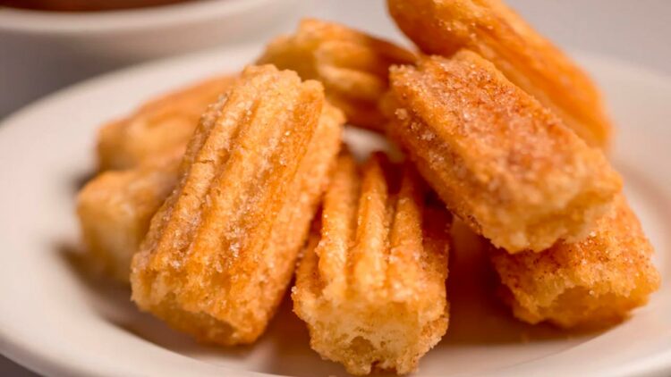 12 coisas que você tem que comer nos parques da Disney: churros